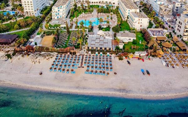 Port El Kantaui Tunis leto 2026