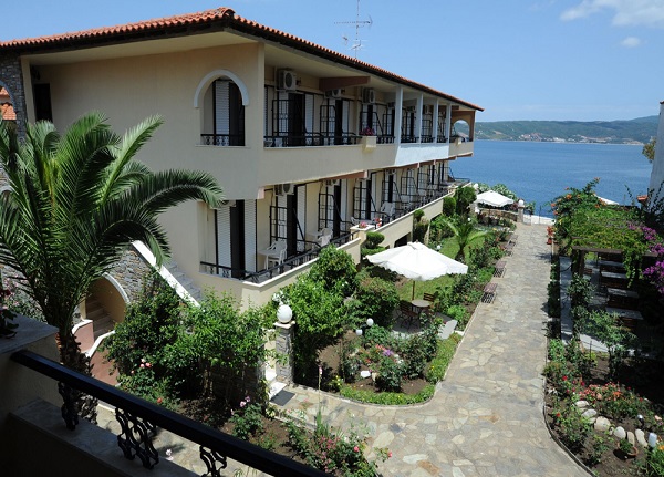 Sunrise Hotel 3* Amuljani